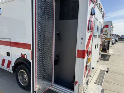 Used 2022 FORD MEDIX AMBULANCE Misc Trucks Minnesota US | Carco Truck & Equipment #1514044