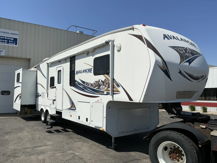 Used 2012 KEYSTONE AVALANCHE 350 RB Campers, Caravans, Motorhomes Michigan US | Miedema Asset Management Group #1172820