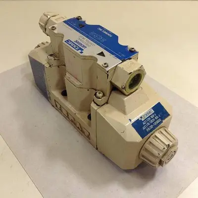 USED VICKERS DG4V56CMPLB640
