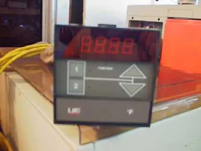 QTY. 1. DAVIS INSTRUMENTATION MODEL 0972K73 S/N IM...