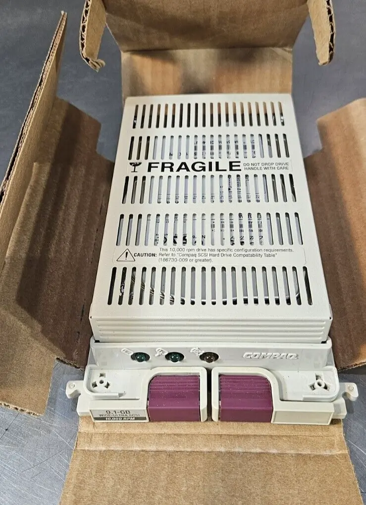 Compaq 304866-001 Compaq 9.1 Gb WIDE ULTRA SCSI (BIN742)
