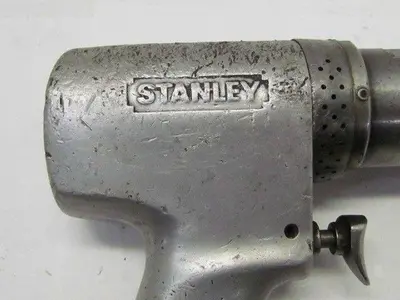 Stanley Model D40P-5 500 rpm Air Pneumatic Drill Nutrunner Jacobs Chuck 1/2"