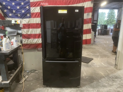 Used LG FREEZER ON BOTTOM Refrigerators Michigan US | Miedema Asset Management Group #1425137