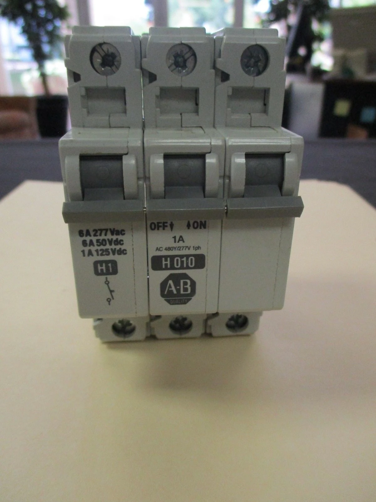 USED Allen Bradley 1492-ACB