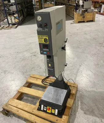 Used BRANSON Integrated Ultrasonic Welder 200/245VAC Input 14A Ultrasonic Welders Michigan US | Maverick Industrial Sales #1398026