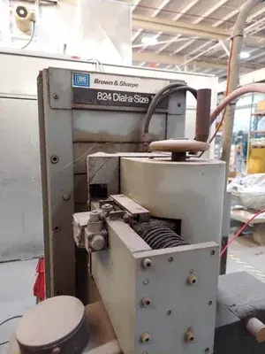 USED 1983 BROWN & SHARPE MODEL 824