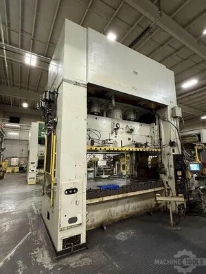 USED 1990 KOMATSU E2G400