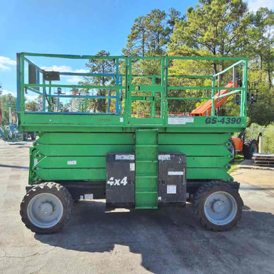 USED 2017 Genie GS-4390RT