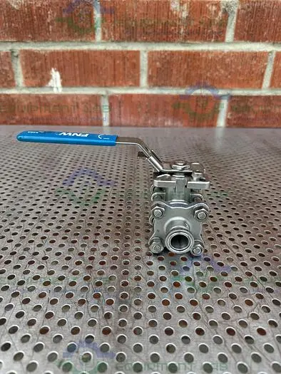 Used FNW FIGURE 330A STAINLESS STEEL BALL VALVE W/ 3/4" SANITARY FITTING Valves/Fittings California US | Equipment Lab #485647