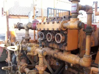 USED 1980 FORD 8000 TANDEM AXLE OILFIELD PUMP / KILL TRUCK