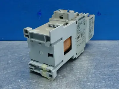 Used ALLEN BRADLEY 700CF400Z* PLC Contactors | HGR 24 #752813