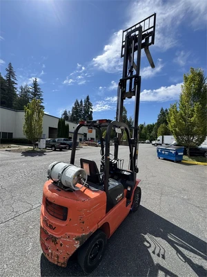 Used 2015 UNILEV UT25P Liquid Propane Forklifts Oregon US | MachineryMax #1341178
