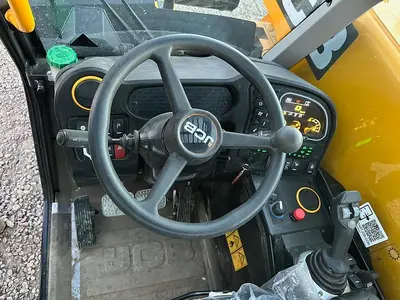 USED 2023 JCB 525-60 AGRI