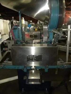 USED RESINA S-30 CAPPER
