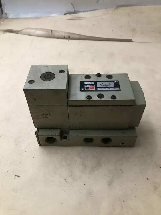 Used ROSS W7076A3331 Solenoid Valves Pennsylvania US | Moses B Glick #989690
