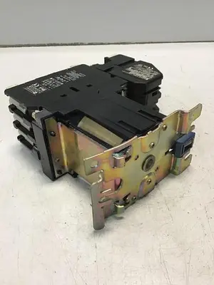 USED TELEMECANIQUE LP1D4011