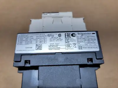 USED SCHNEIDER LC1D12