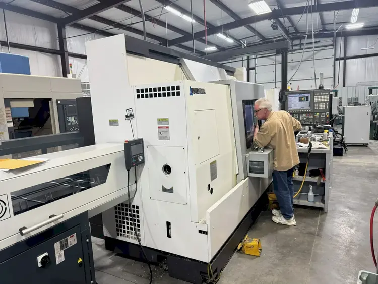 Used 2013 OKUMA LB3000 EX-II CNC Lathes Illinois US | BLUMBERG MACHINERY COMPANY #908937