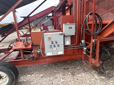 Used _UNKNOWN_ _UNKNOWN_ Seed Tenders Idaho US | Tri-Steel Manufacturing #1557132