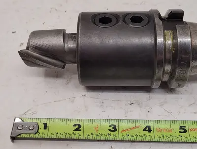 Used LYNDEX CAT 40 TOOL HOLDER Misc Industrial Equipment Kentucky US | Aucto #687882