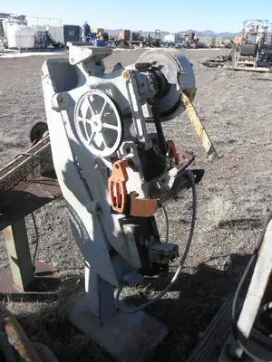 USED STAMPING MACHINE 25A