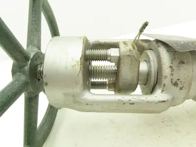 Edward D36124 Univalve Globe Valve Y-Pattern 1" Socket Weld 1335psi Class 1690