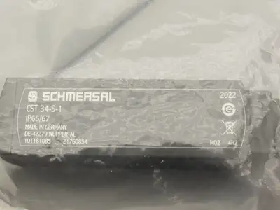 Schmersal 101181085 Magnet Safety Sensor Non Contact CST 34-S-1