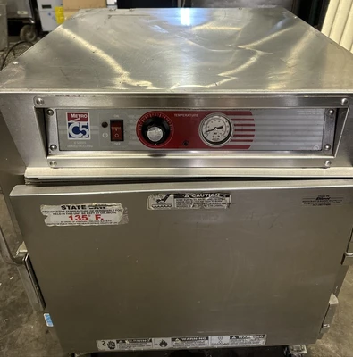 174-0153 Metro C563-SFS-U Half Size Mobile Heated Hot Food Warmer