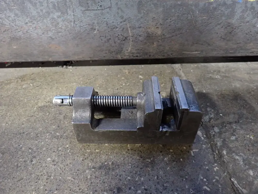 2 1/2" Vise