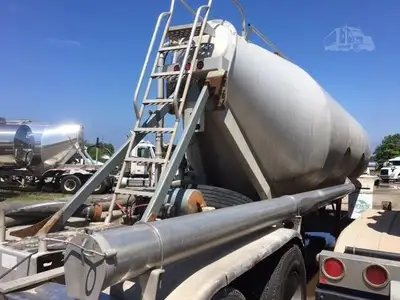 Used 2005 TRAIL KING _UNKNOWN_ Tanker Trailers Indiana US | Lakeshore Equipment Sales #1546563