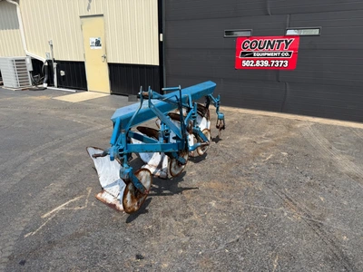 FORD 4 Bottom Plow Plow | County Equipment Company LLC (2)