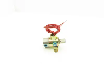 Honeywell Skinner V5L15500CT Solenoid Valve 3-Way NC 120V 100 PSI 1/4" NPT