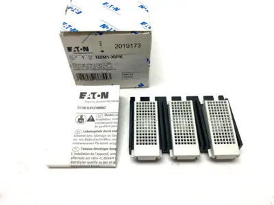 USED EATON FINGER PROTECTION/CONTACT BARRIER KIT FOR CIRCUIT BREAKERS 3-POL