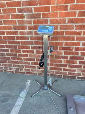 Used SARTORIUS MINEBEA INTEC IFS4-600II-I SS SCALE 1320 LBS W/ MIS2U READOUT Scales California US | Equipment Lab #1394843