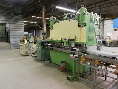 USED COMPLETE LINE FOR FIXTURES OF FLUORESCENT LIGHTING