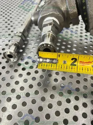 USED FISHER CONTROLS Y690AHM PRESSURE REDUCING REGULATOR