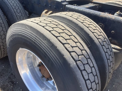 USED 2000 PETERBILT 379