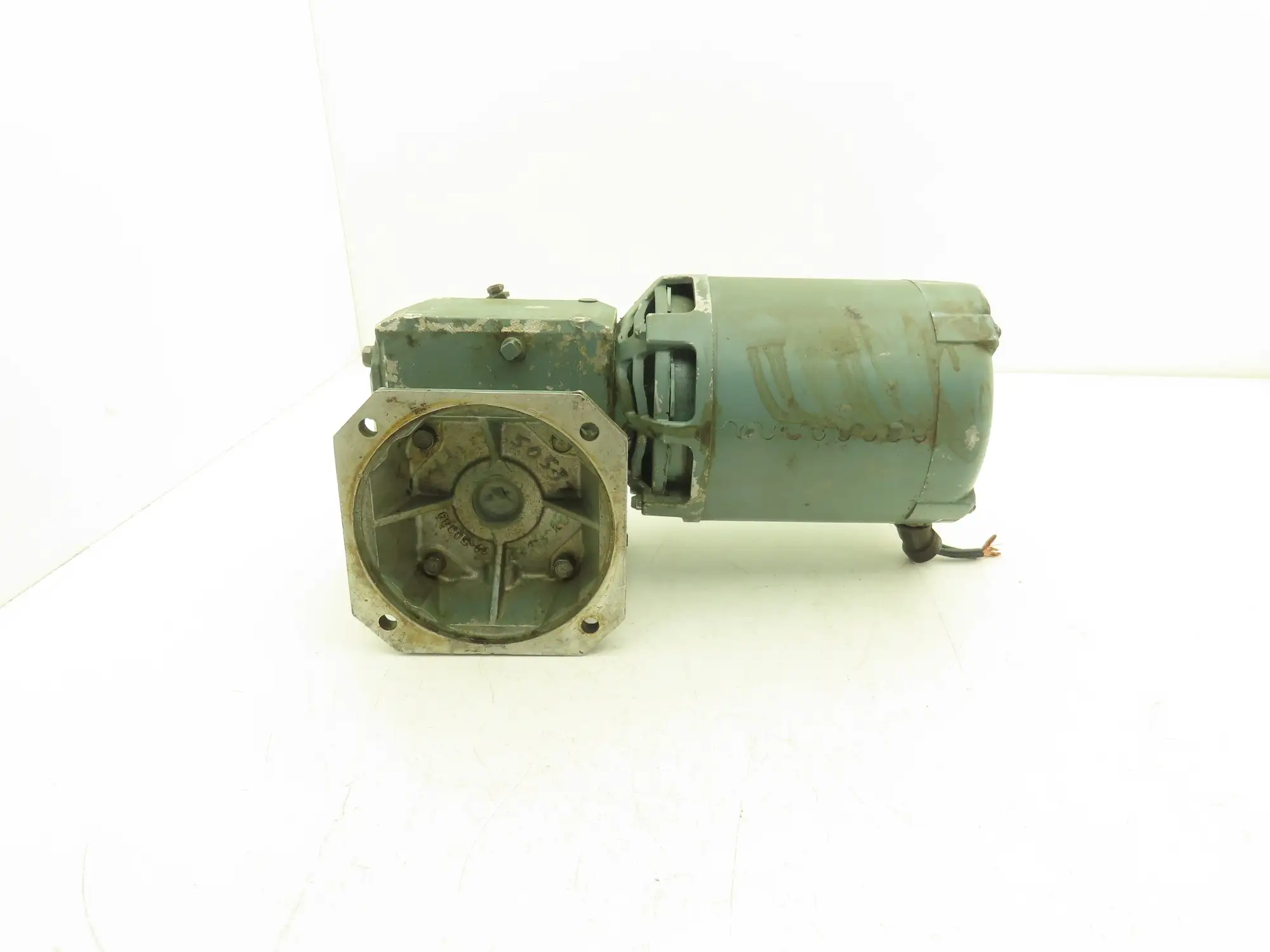 Westinghouse 8A-57047 VK Gearmotor 30:1 Reducer 58rpm 3/4Hp 230/460V VK56W-216R