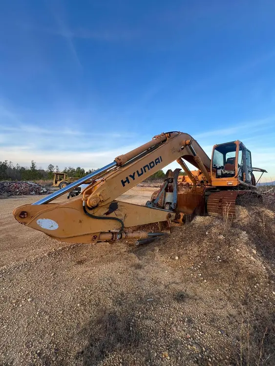 Used 1992 HYUNDAI ROBEX 290LC-3 Excavators GE | Revelation Machinery #405707