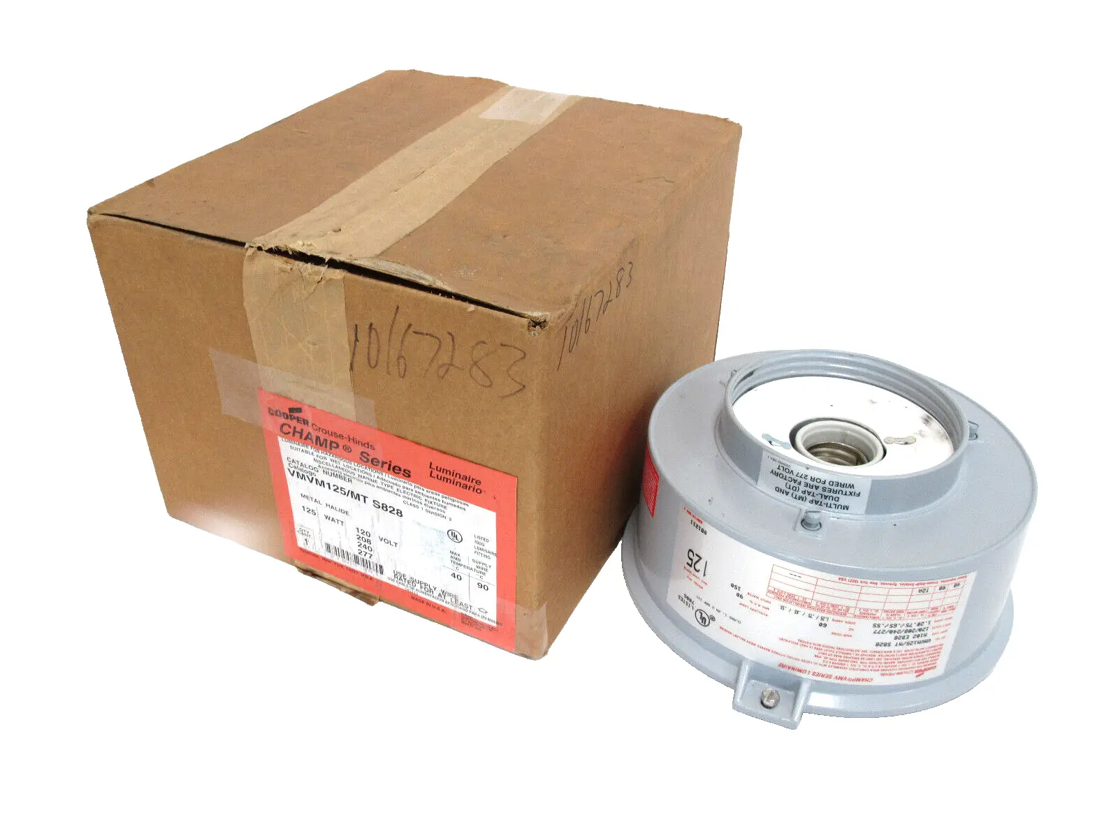 NEW CROUSE HINDS VMVM125/MT S828 LIGHT FIXTURE CHAMP VMV SERIES VMVM125MTS828