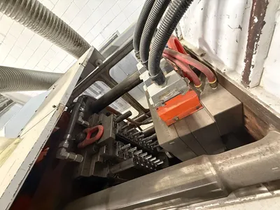 2010 HUAHONG HR220L Injection Molding Machines | ListingHippo (8)