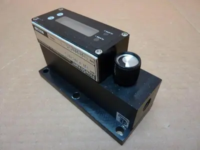 USED UNIVERSAL FLOW MONITORS GM-1-DC-OFS
