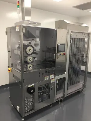 USED QUALICAPS FILLING  AND  SEALING  MACHINE