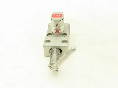 Allen Bradley 440T-MSALE10DB Guardmaster Trapped Key Interlock Switch With Key