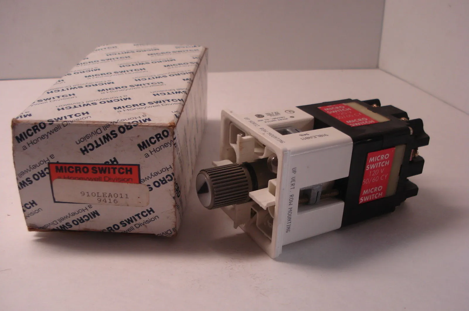 NEW HONEYWELL MICROSWITCH 910LEA011