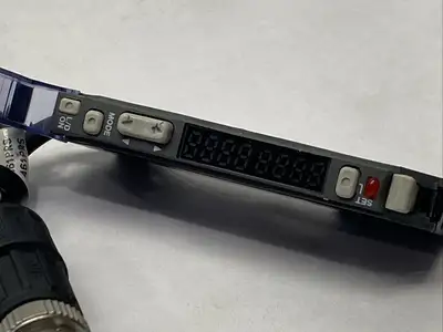 Used KEYENCE FS-V21RP Photoelectric Sensors Michigan US | Maverick Industrial Sales #1400667