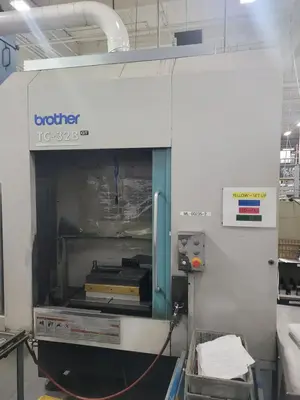 Used 2006 BROTHER INDUSTRIES TC-32B QT Drilling & Tapping Centers Oregon US | [EZ] EZ Systems #1281247