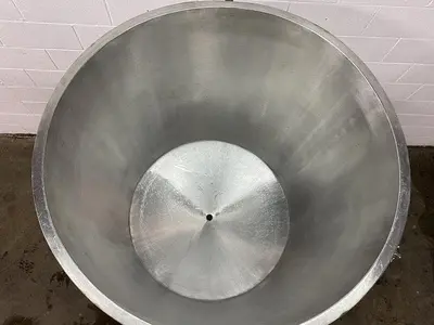 Lidded Cone-Bottom Tank