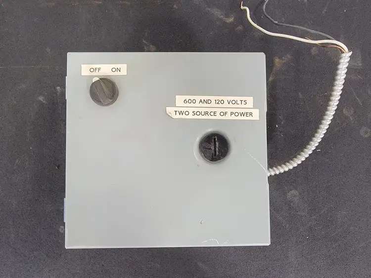 Used REXEL _UNKNOWN_ Misc Electrical & Power Parts British Columbia CA | Lenmark #252848