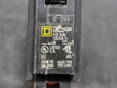 Used SQUARE D HOM120 Switchgears British Columbia CA | Lenmark #241673